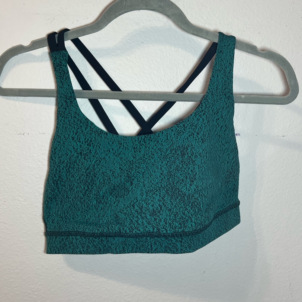 GREEN LULULEMON ENERGY BRA!